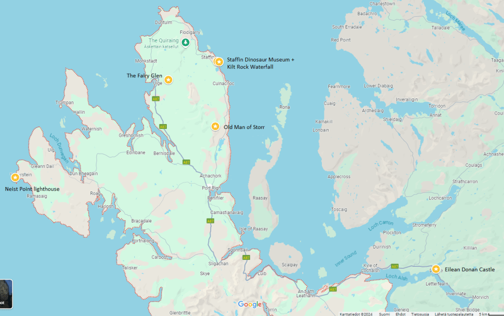 Google Maps -kartta Isle of Skyestä, johon on merkitty keltaisella tähdellä Neit Point lighthouse, The Fairy Glen, Staffin Dinosaur Museum + Kilt Rock Waterfall, Old Man of Storr ja Eilean Donan Castle, joka on manner-Skotlannissa.